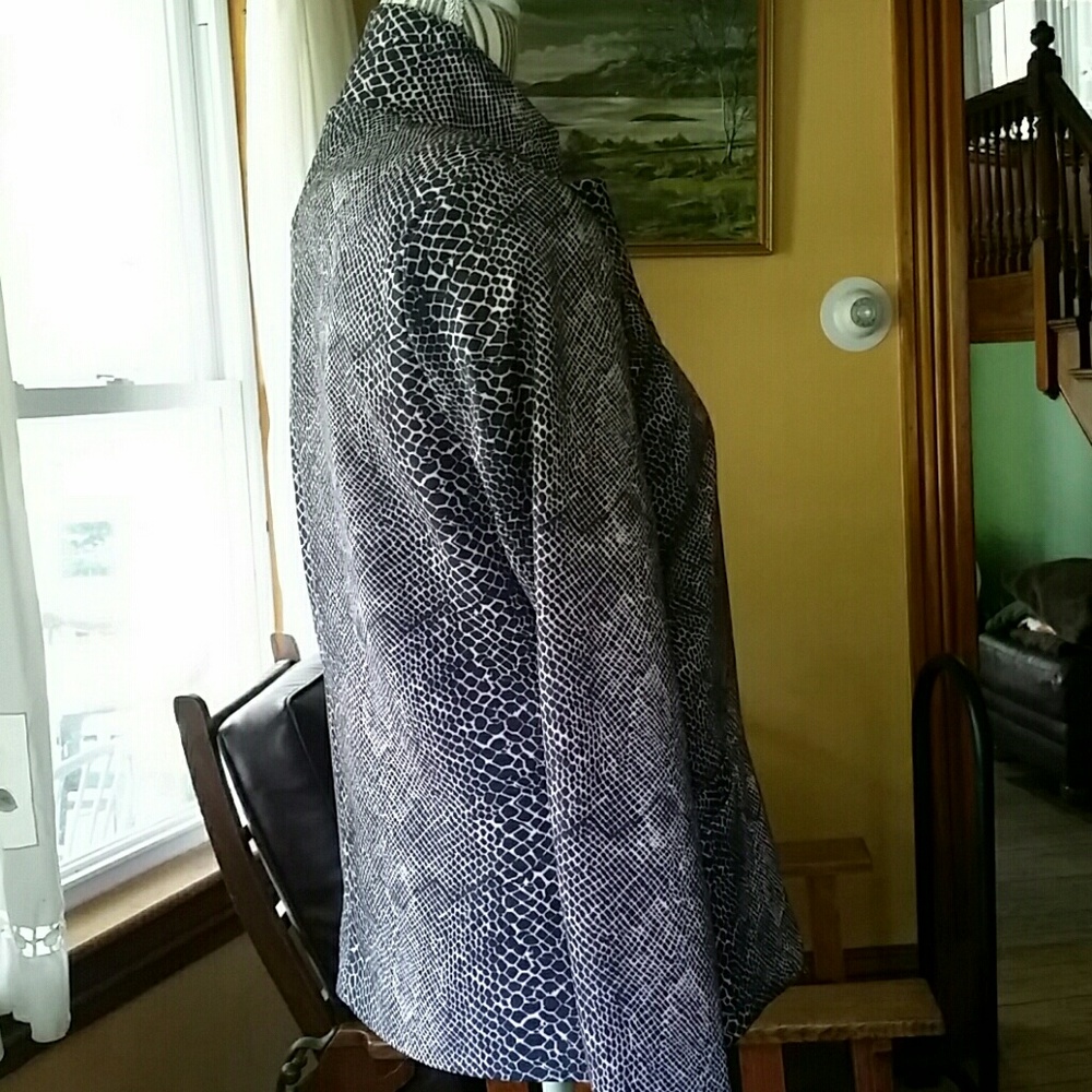 Jacket - Picture 3 of 7
